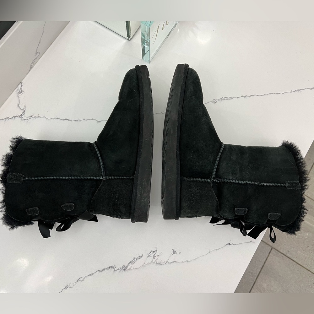 Ugg Bailey Bow - image 4